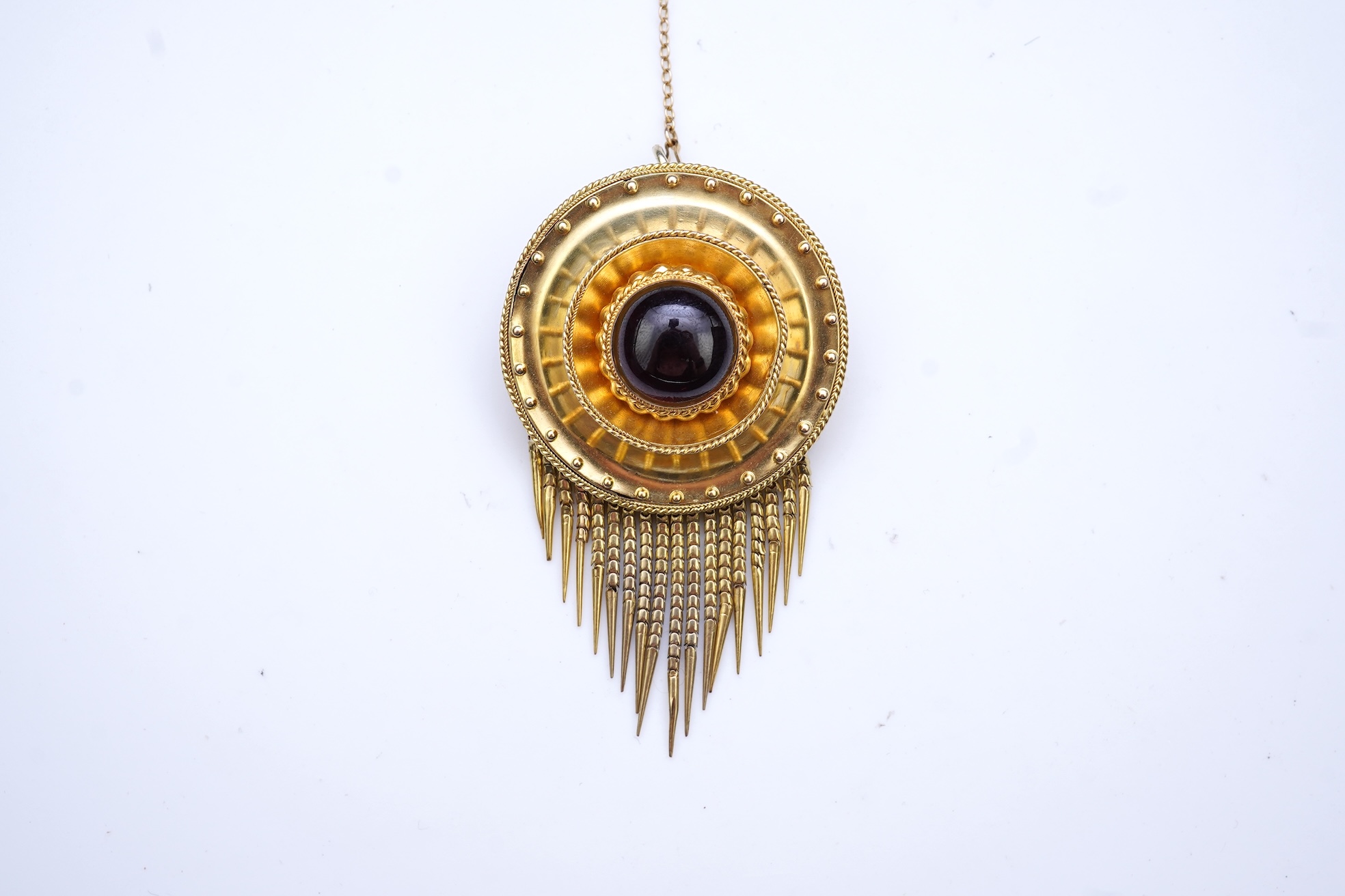 A Victorian garnet pendant/brooch, third quarter 19th century